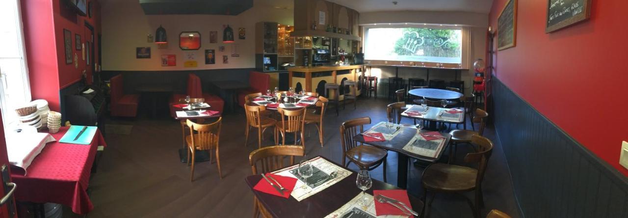 Hotel Au Père Tranquille Tinchebray-Bocage Esterno foto