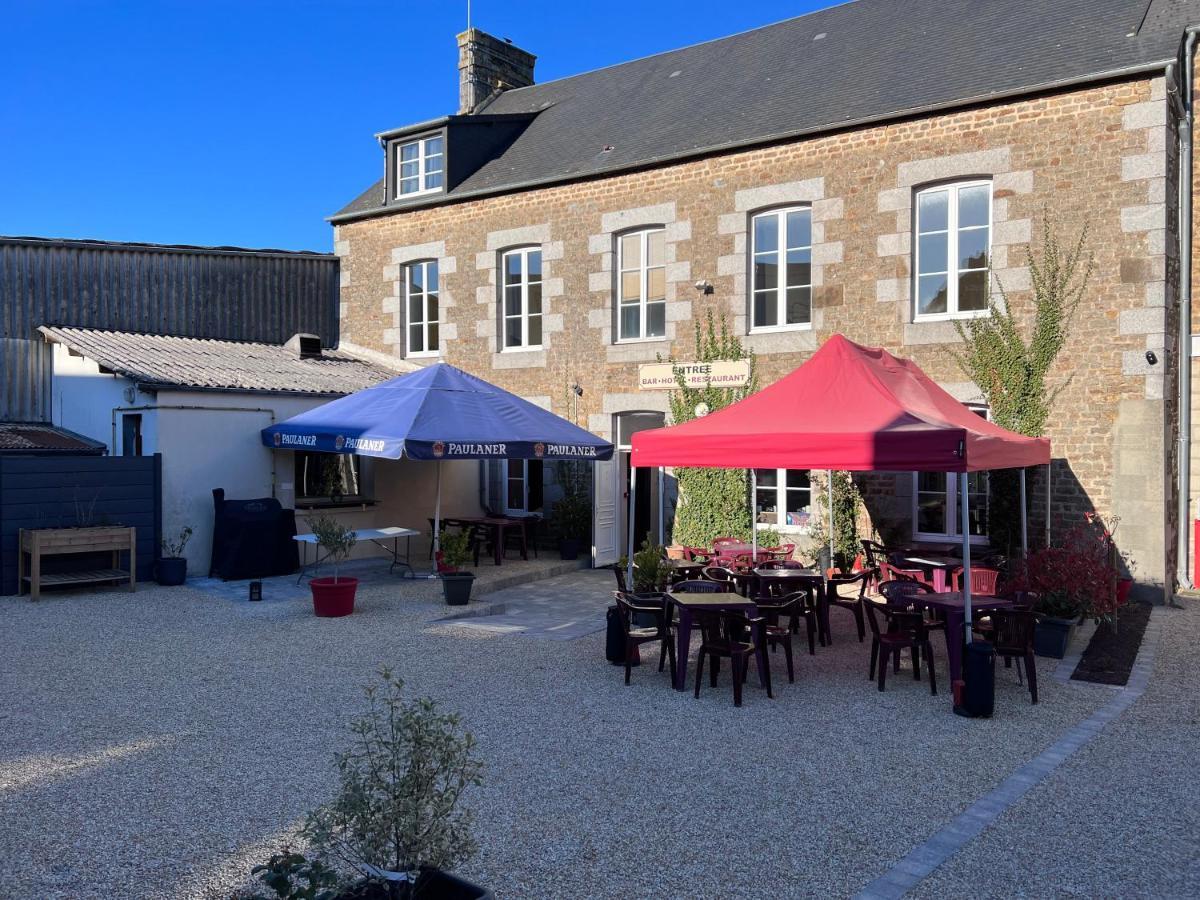 Hotel Au Père Tranquille Tinchebray-Bocage Esterno foto