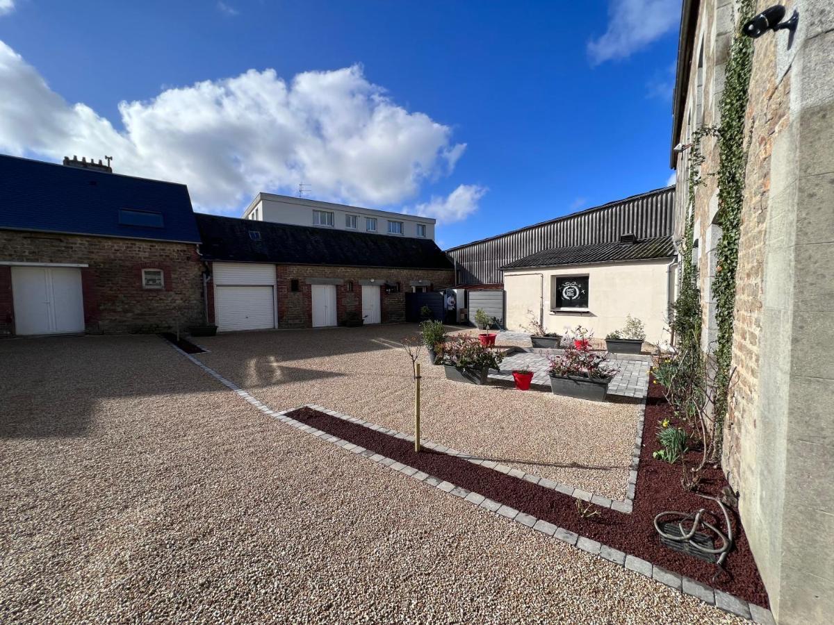 Hotel Au Père Tranquille Tinchebray-Bocage Esterno foto