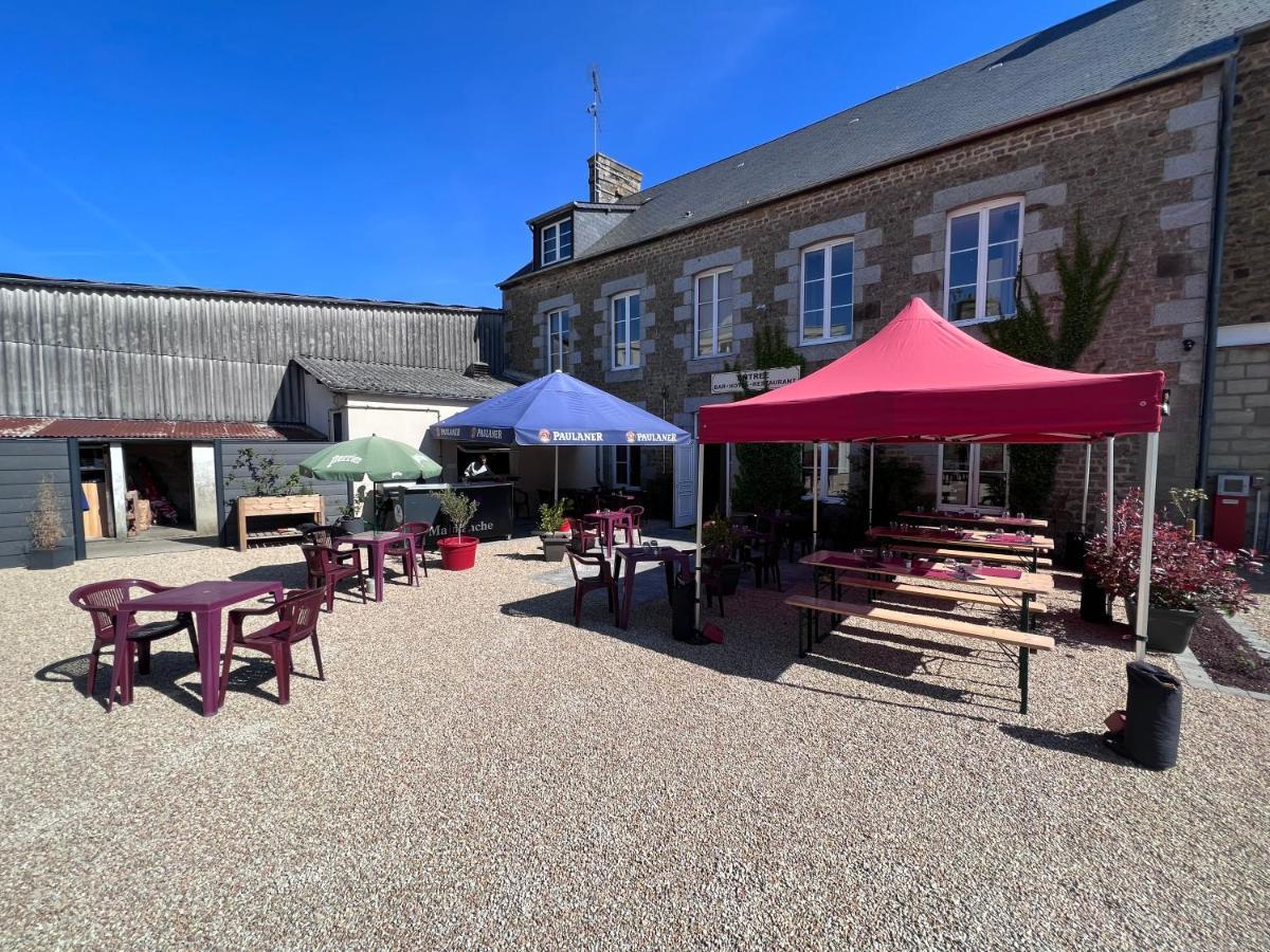 Hotel Au Père Tranquille Tinchebray-Bocage Esterno foto