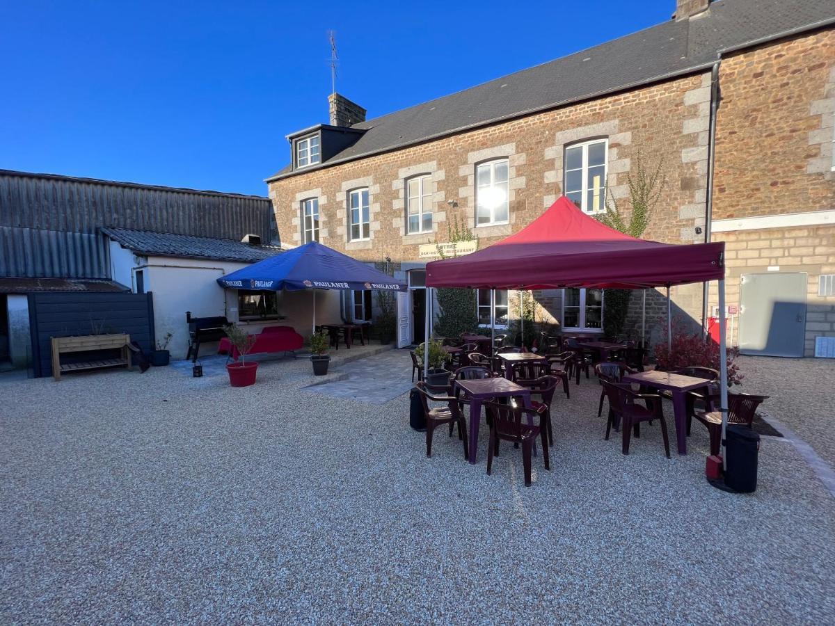 Hotel Au Père Tranquille Tinchebray-Bocage Esterno foto