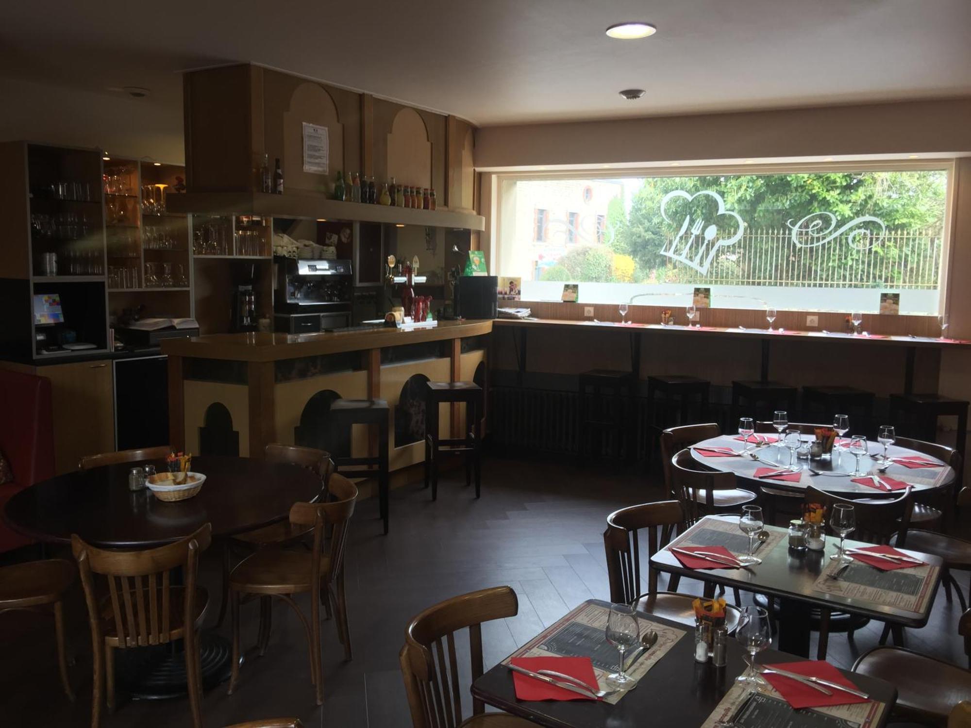 Hotel Au Père Tranquille Tinchebray-Bocage Esterno foto